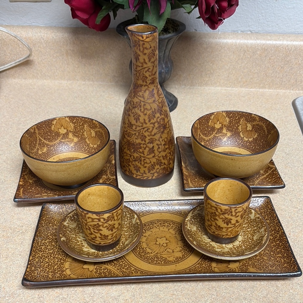 Elegant Brown Floral Ceramic Dining Set